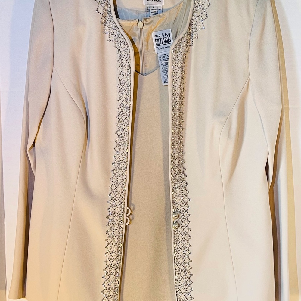 R & M RICHARDS by Karen Kwong Dress. 2pc Garment. Size 8p.